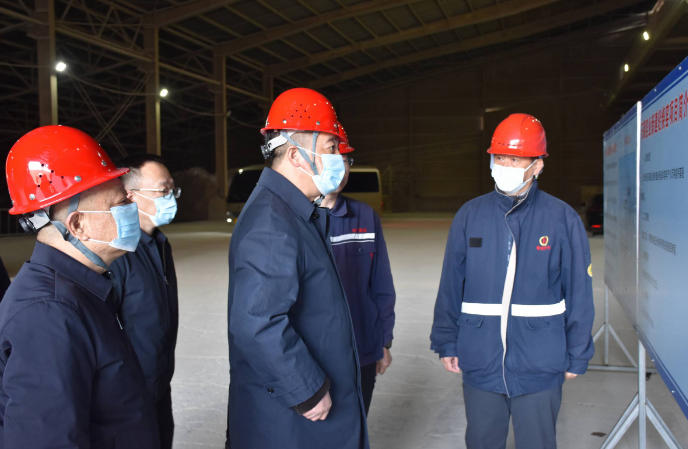 大石桥市委书记徐荣利带队调研大石桥市轻烧...